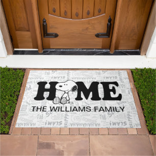 PEANUTS   Snoopy on Black White Comics Doormat