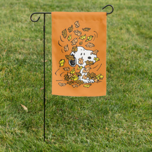 Peanuts   Snoopy Pile of Leaves Garden Flag