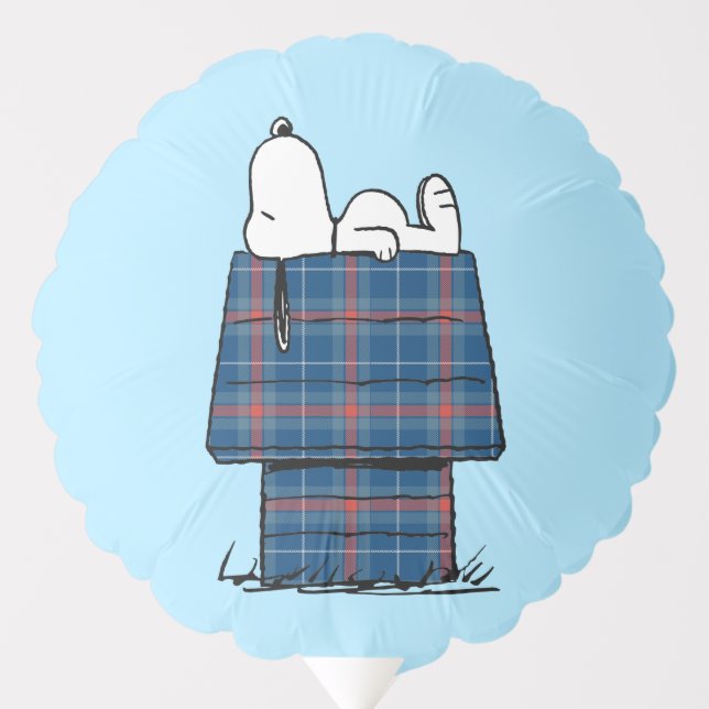 Peanuts | Snoopy Plaid Flannel Holiday Dog House Balloon (Front)