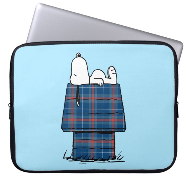Peanuts | Snoopy Plaid Flannel Holiday Dog House Laptop Sleeve (Front)