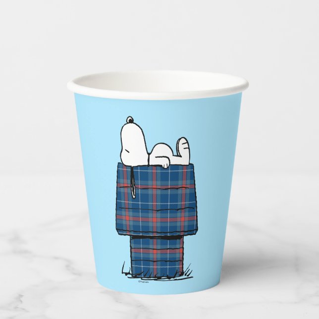 Peanuts | Snoopy Plaid Flannel Holiday Dog House Paper Cups (Front)