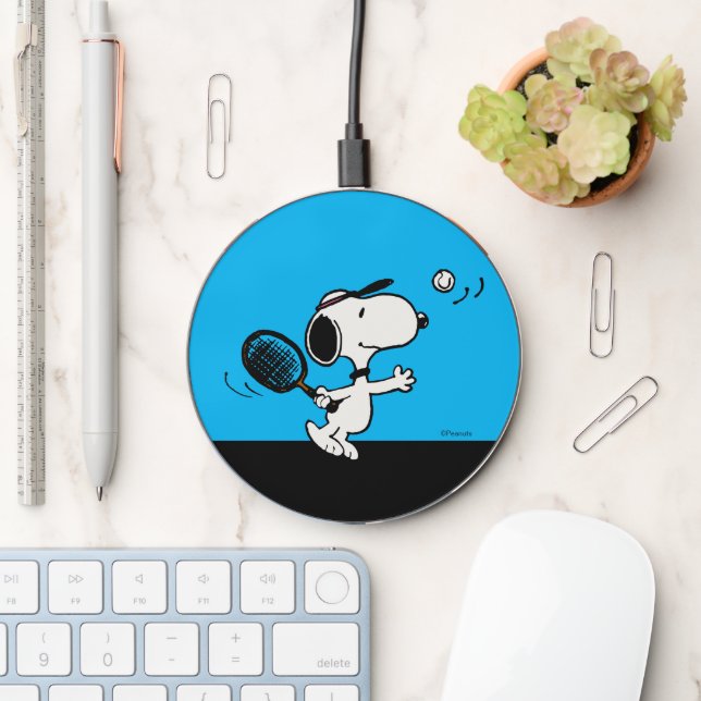 Peanuts | Snoopy Plays Tennis Wireless Charger (Desk)