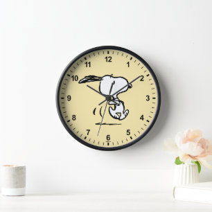 Peanuts Snoopy Running Clock