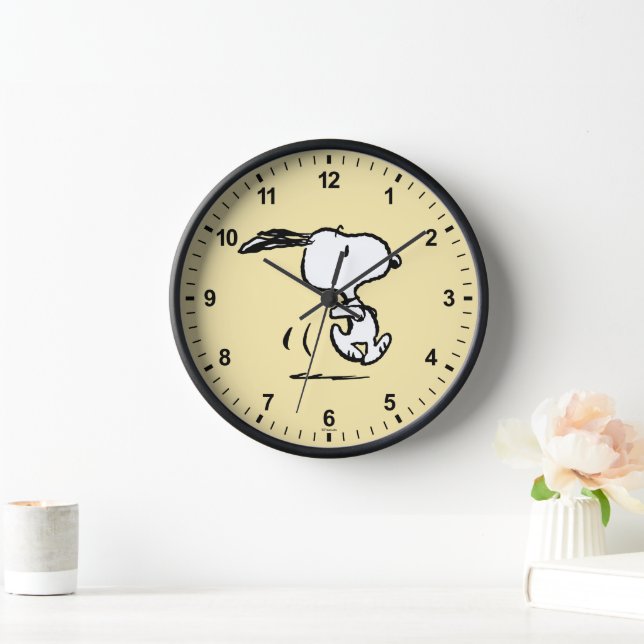 Peanuts | Snoopy Running Clock (Home)