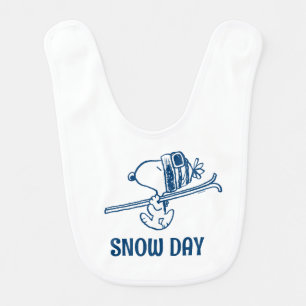 Peanuts   Snoopy Ski Trip Baby Bib