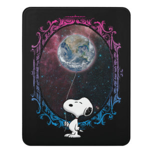 Peanuts   Snoopy Spaced Out Balloon Door Sign