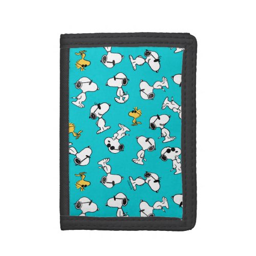 Peanuts  Snoopy  Sunglasses Pattern Trifold Wallet
