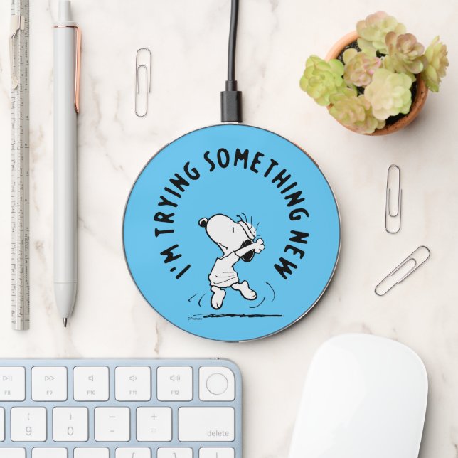 Peanuts | Snoopy Trying Something New Wireless Charger (Desk)