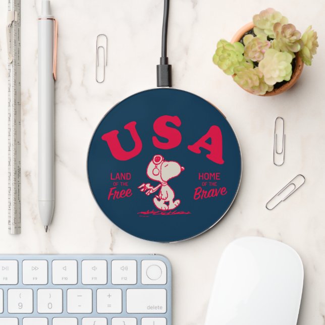 Peanuts | Snoopy USA Land of the Free Wireless Charger (Desk)