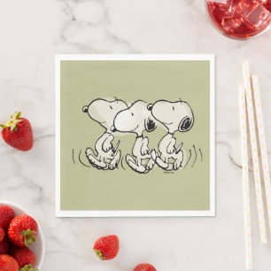 Peanuts   Snoopy Walking Tall Napkins