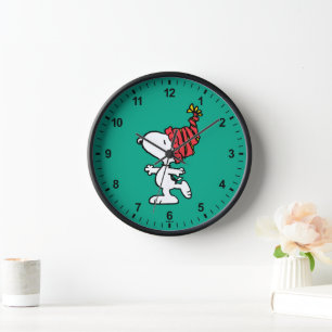 Peanuts Snoopy Winter Beanie Cap Clock