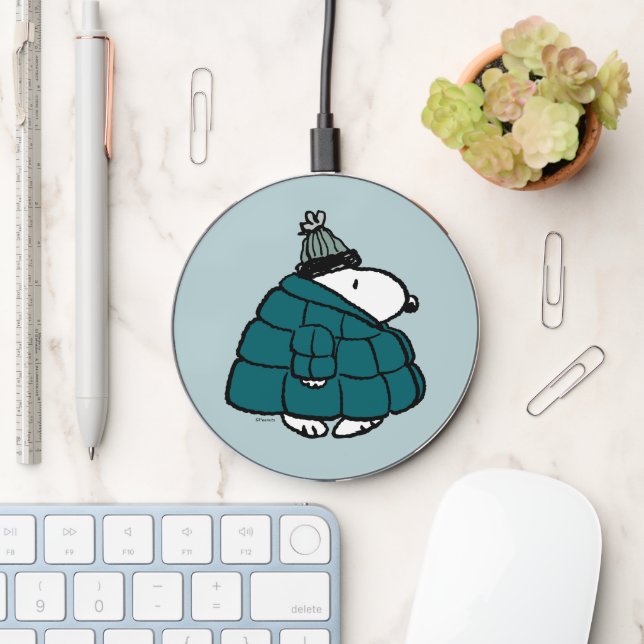 Peanuts | Snoopy Winter Puffer Jacket Wireless Charger (Desk)
