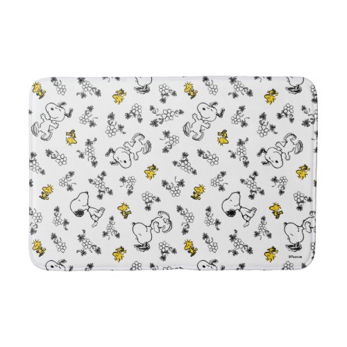 Peanuts  Snoopy  Woodstock BW Flower Pattern Bath Mat