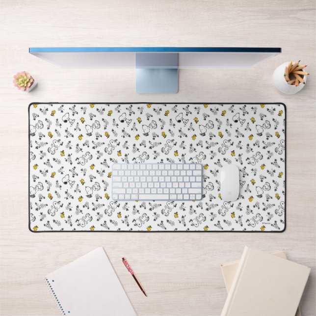 Peanuts | Snoopy & Woodstock B&W Flower Pattern Desk Mat (Office 1)