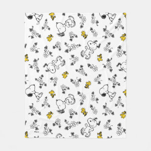 Peanuts Snoopy & Woodstock B&W Flower Pattern Fleece Blanket