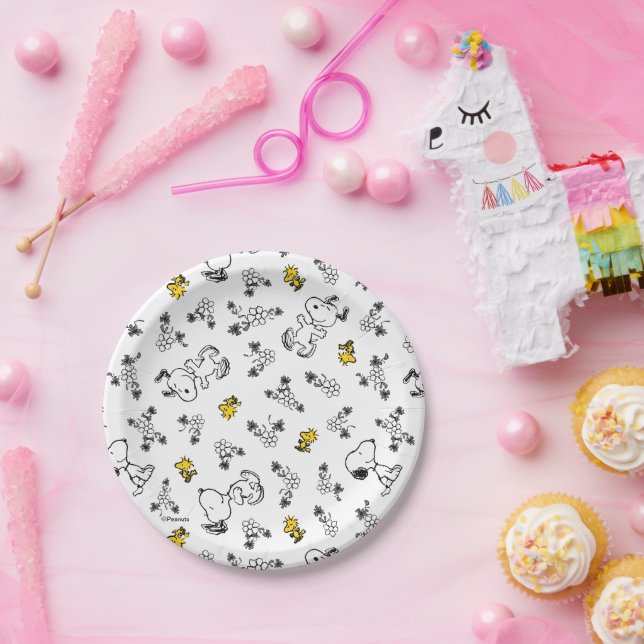 Peanuts | Snoopy & Woodstock B&W Flower Pattern Paper Plates (Party)