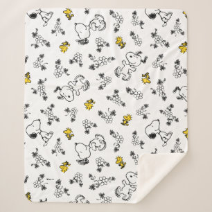 Peanuts Snoopy & Woodstock B&W Flower Pattern Sherpa Blanket