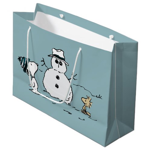 Peanuts  Snoopy  Woodstock Build A Snowman Large Gift Bag