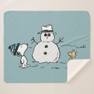 Peanuts Snoopy & Woodstock Build A Snowman Sherpa Blanket