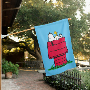 Peanuts   Snoopy & Woodstock Doghouse House Flag