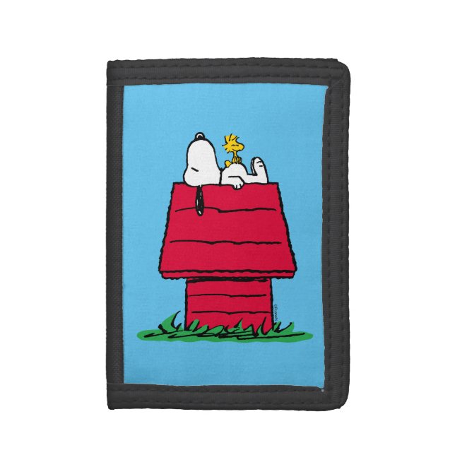 Peanuts | Snoopy & Woodstock Doghouse Trifold Wallet (Front Vertical)