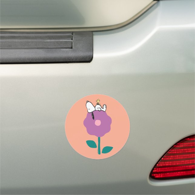 Peanuts | Snoopy & Woodstock Flower Whistle Car Magnet (In Situ)