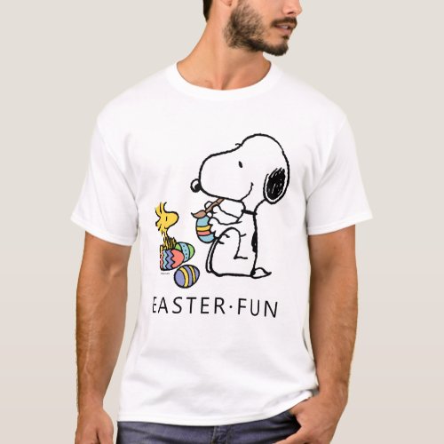 Peanuts  Snoopy  Woodstock Painting Eggs T_Shirt