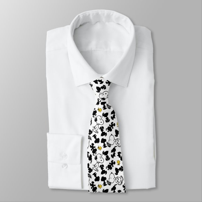 Peanuts |  Snoopy & Woodstock Shadow Pattern Neck Tie (Tied)