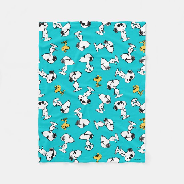 Peanuts | Snoopy & Woodstock Sunglasses Pattern Fleece Blanket (Front)