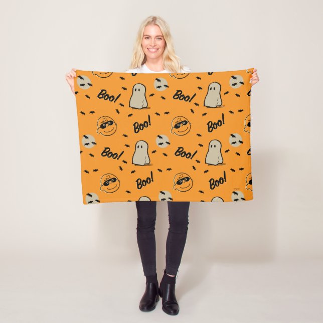 Peanuts | Spooky Crew Halloween Pattern Fleece Blanket (In Situ)