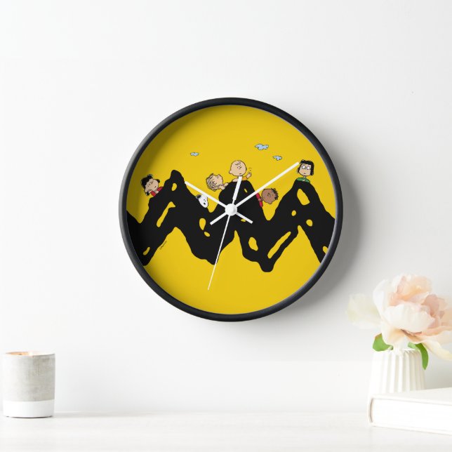 Peanuts | The Gang on the Zig Zag Clock (Home)