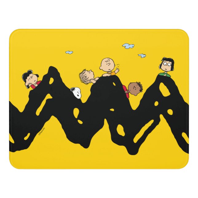 Peanuts | The Gang on the Zig Zag Door Sign (Contemporary Front)