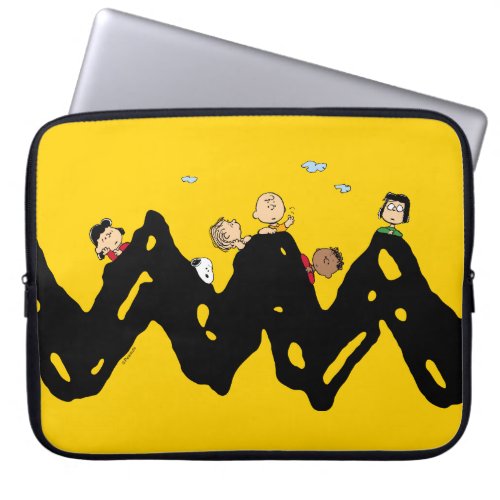 Peanuts  The Gang on the Zig Zag Laptop Sleeve