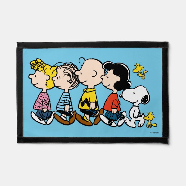 Peanuts | The Gang Pennant (Front)
