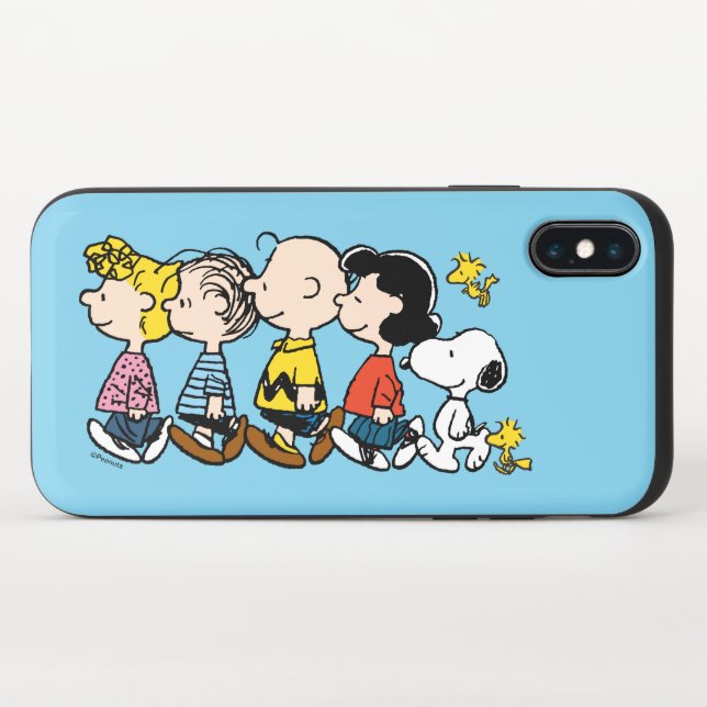Peanuts | The Gang Uncommon iPhone Case (Closed)