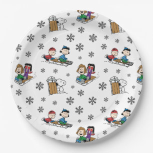 Peanuts   Winter Sledding Fun Pattern Paper Plates