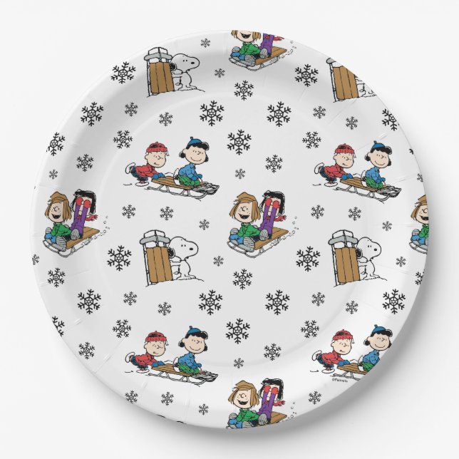 Peanuts | Winter Sledding Fun Pattern Paper Plates (Front)