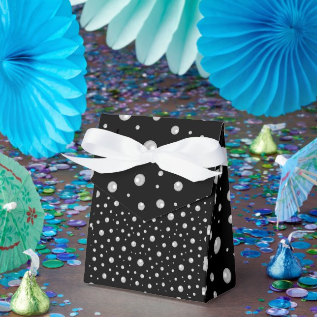 Pearl Pattern on Black Background Favor Boxes (Party)