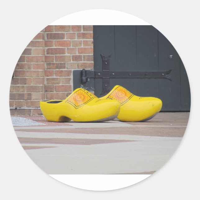 Pella, Iowa, Yellow Wooden Dutch Shoes Classic Round Sticker (Front)