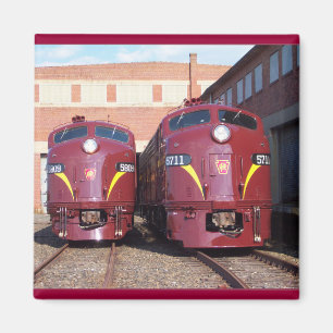 Pennsylvania Railroad E-8a,s (JTFS) 5809 and 5711 Magnet