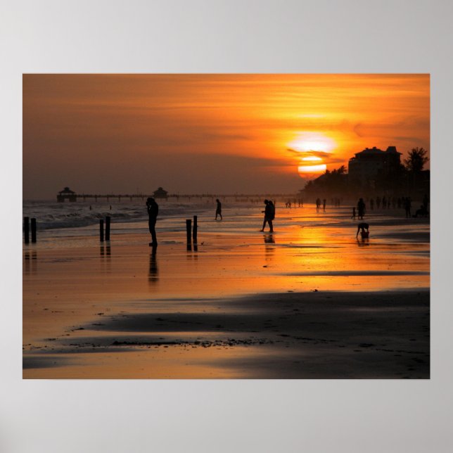 People on the ocean beach poster (Front)