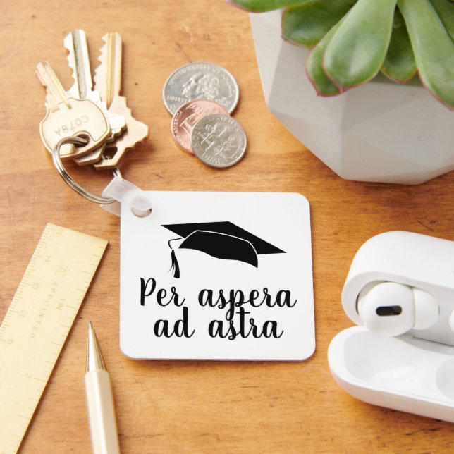 Per aspera ad astra Latin Quote Black Graduation Keychain (Desk)