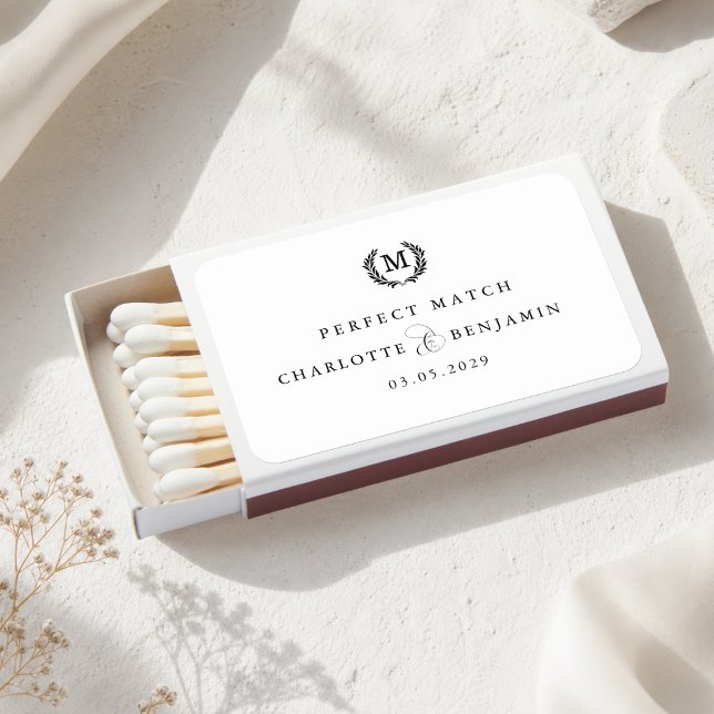 Perfect Match! Elegant Crest Monogram Matchboxes (Perfect Match! Elegant Crest Monogram Matchboxes)