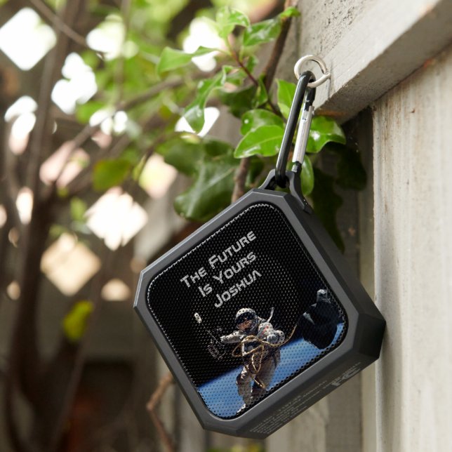 Personal Graduation Space Walk Astronaut Bluetooth Speaker (Inisitu)