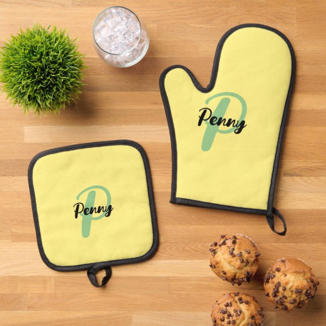 Personalised Name Yellow Oven Glove  Mitt & Pot Holder Set (Top Down)