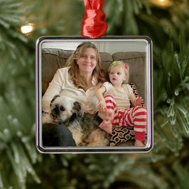 Personalize this Christmas ornament with your Pic (Tree)