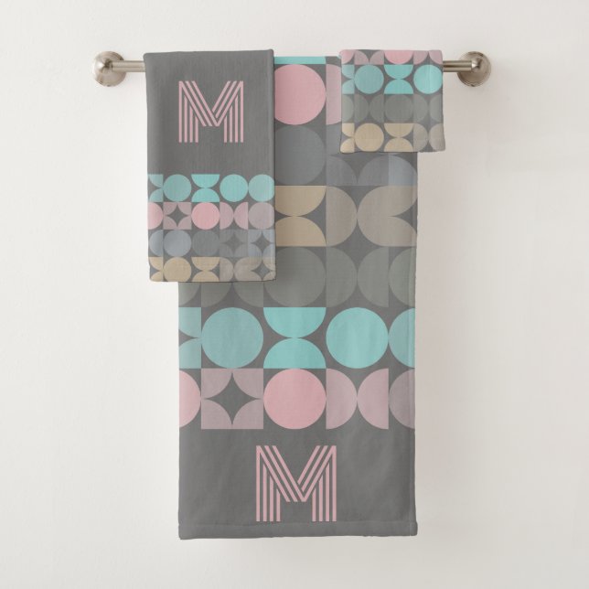 Personalized Bath Towel Set With Abstract Art (Insitu)