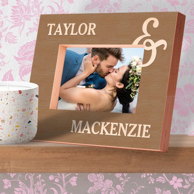 Personalized Couples Names and Ampersand  Engraved Frames (Personalized Couples Names and Ampersand Etched Frames by Ricaso. Great wedding gift idea
)