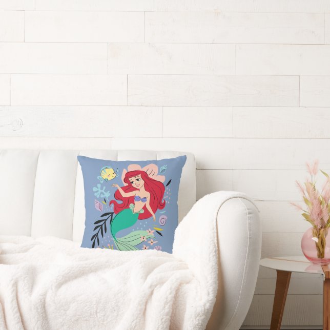 Personalized Disney Princess | Ariel & the Ocean Throw Pillow (Couch)