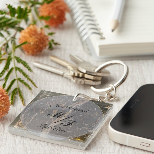 Personalized Elegant Marble Keychain (Front Right)